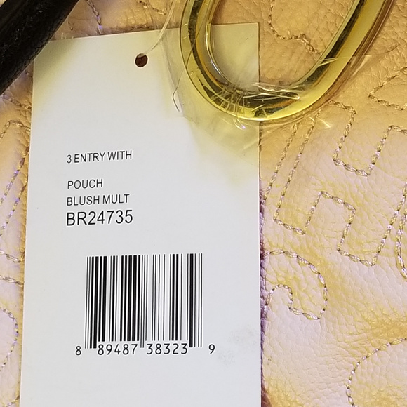 *SOLD* Betsey Johnson Satchel +Makeup Bag Pink - Picture 3 of 8